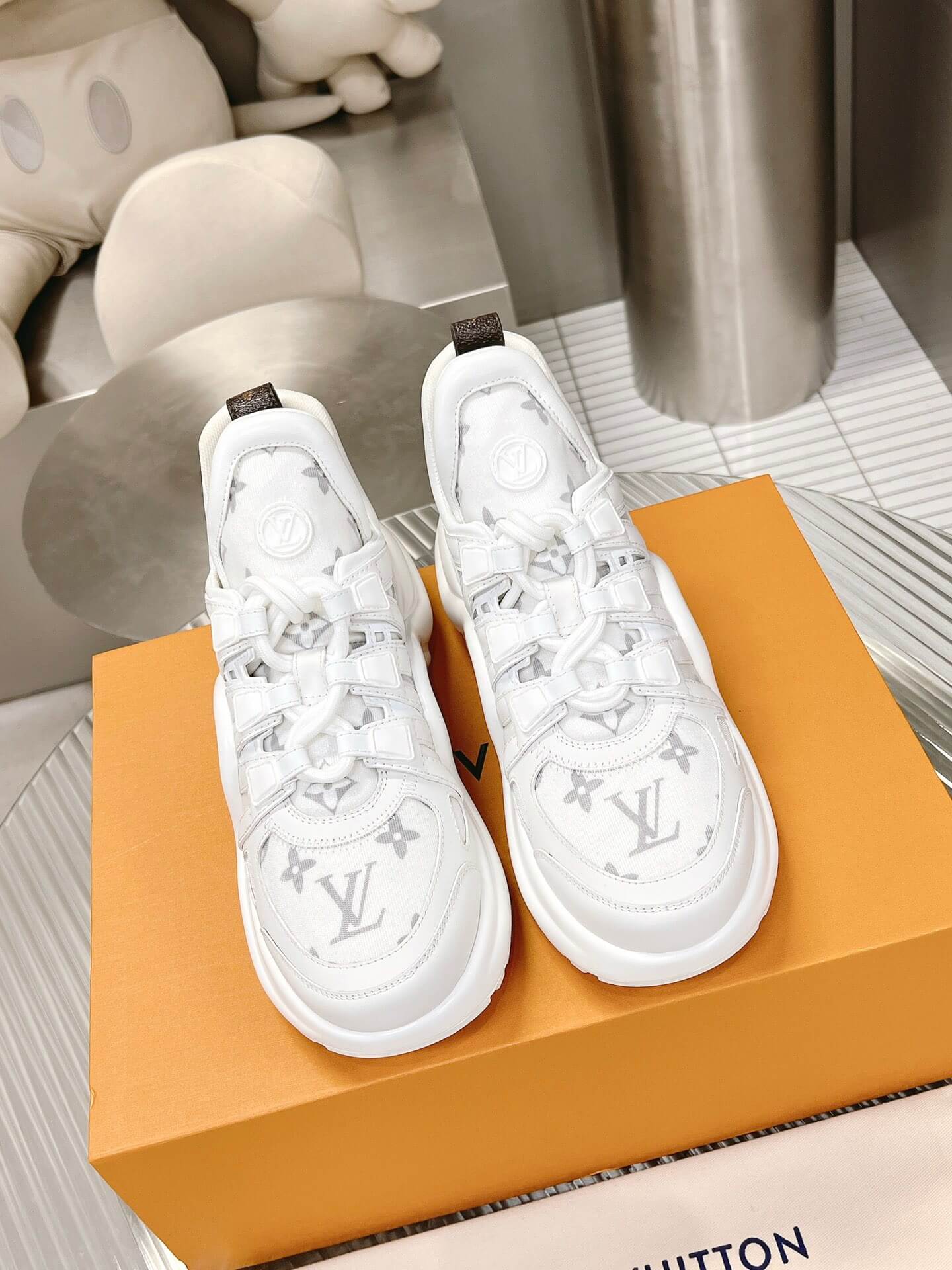 LOUIV Archlight Sneakers