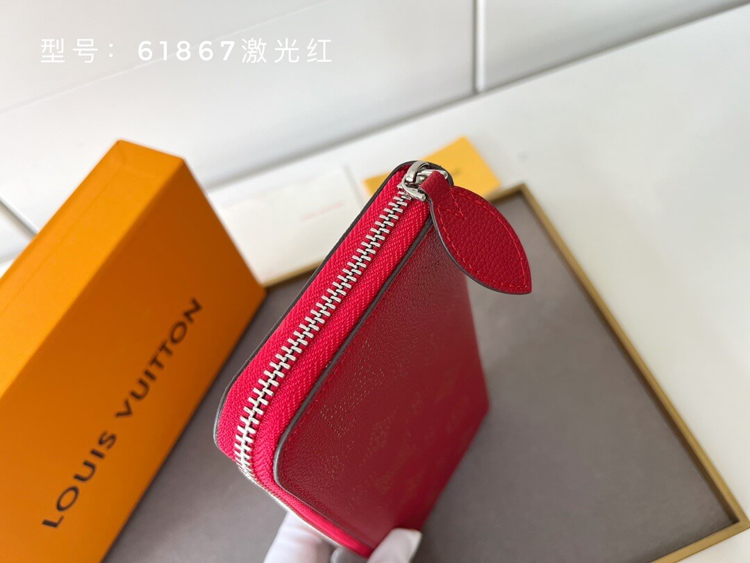 LOUIV Zippy Wallet