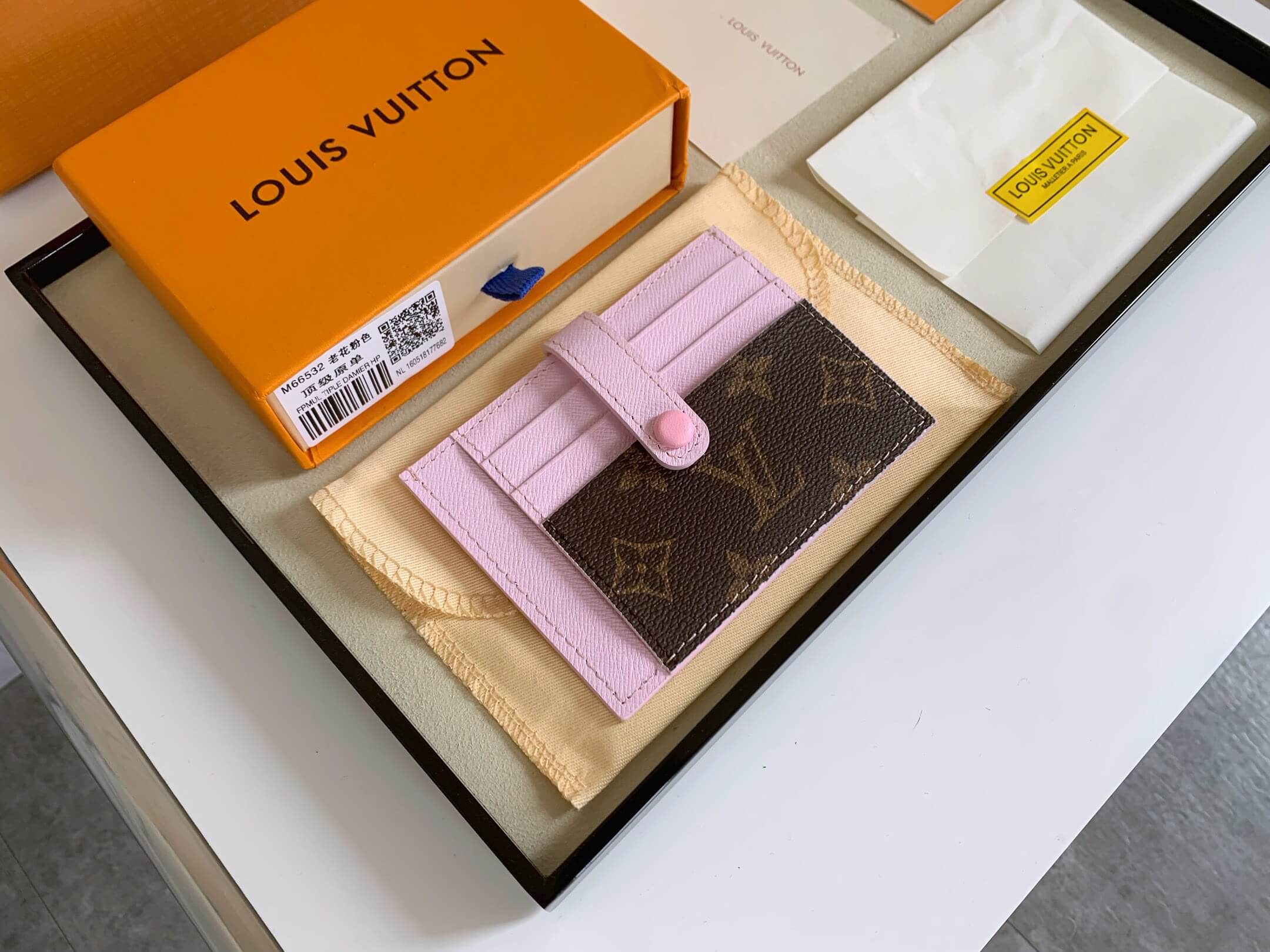 LOUIV Card Holder