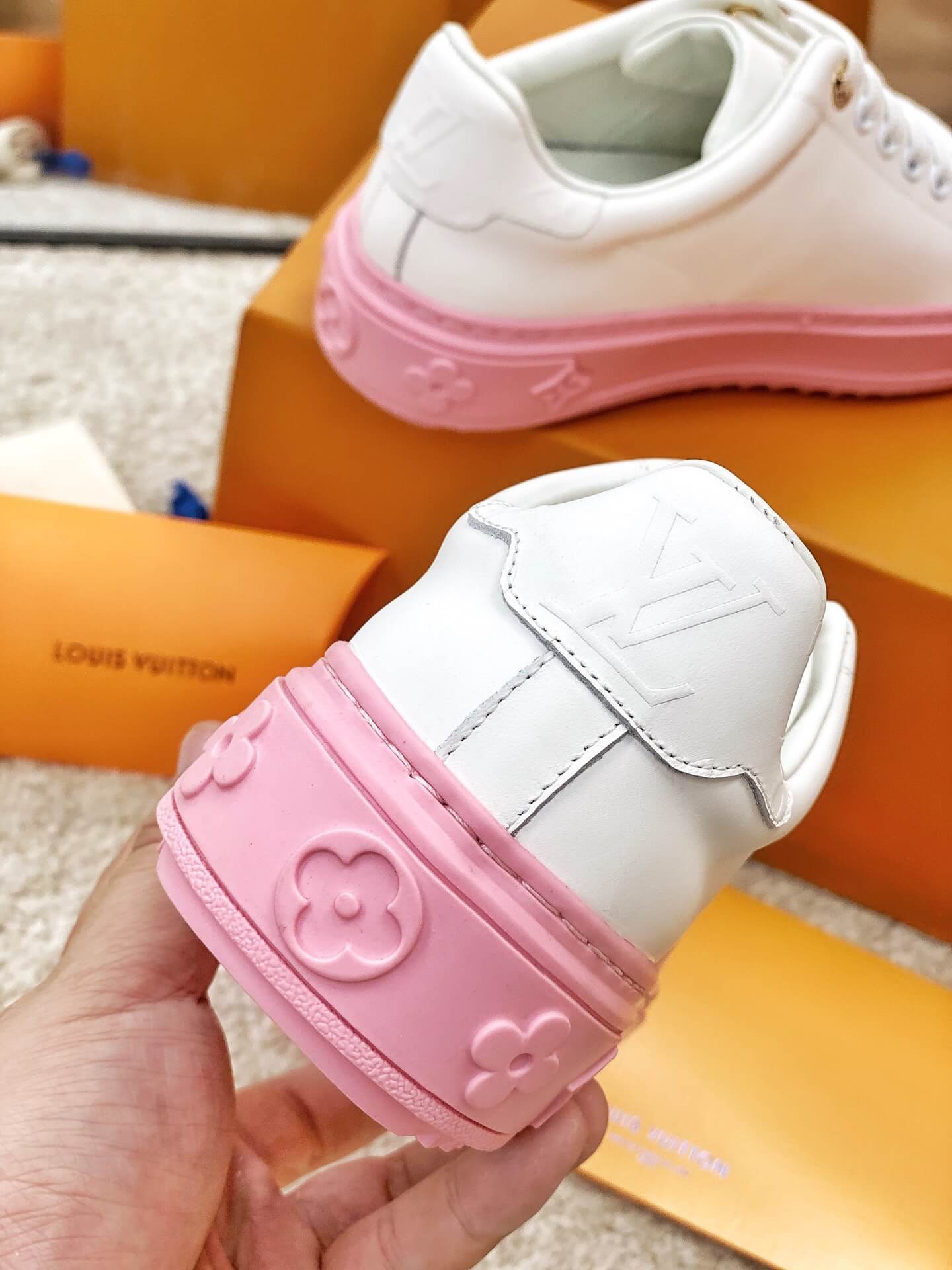 LOUIV Sneakers