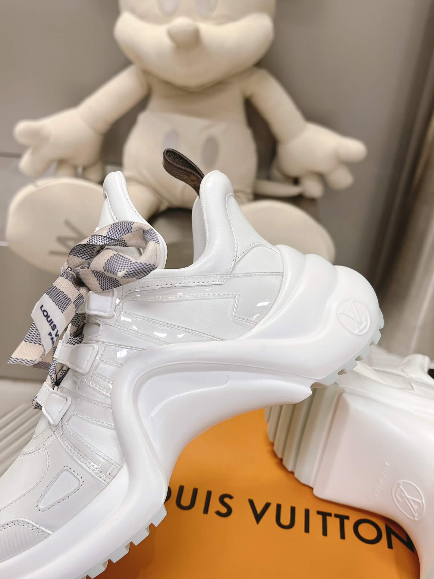 LOUIV Sneakers