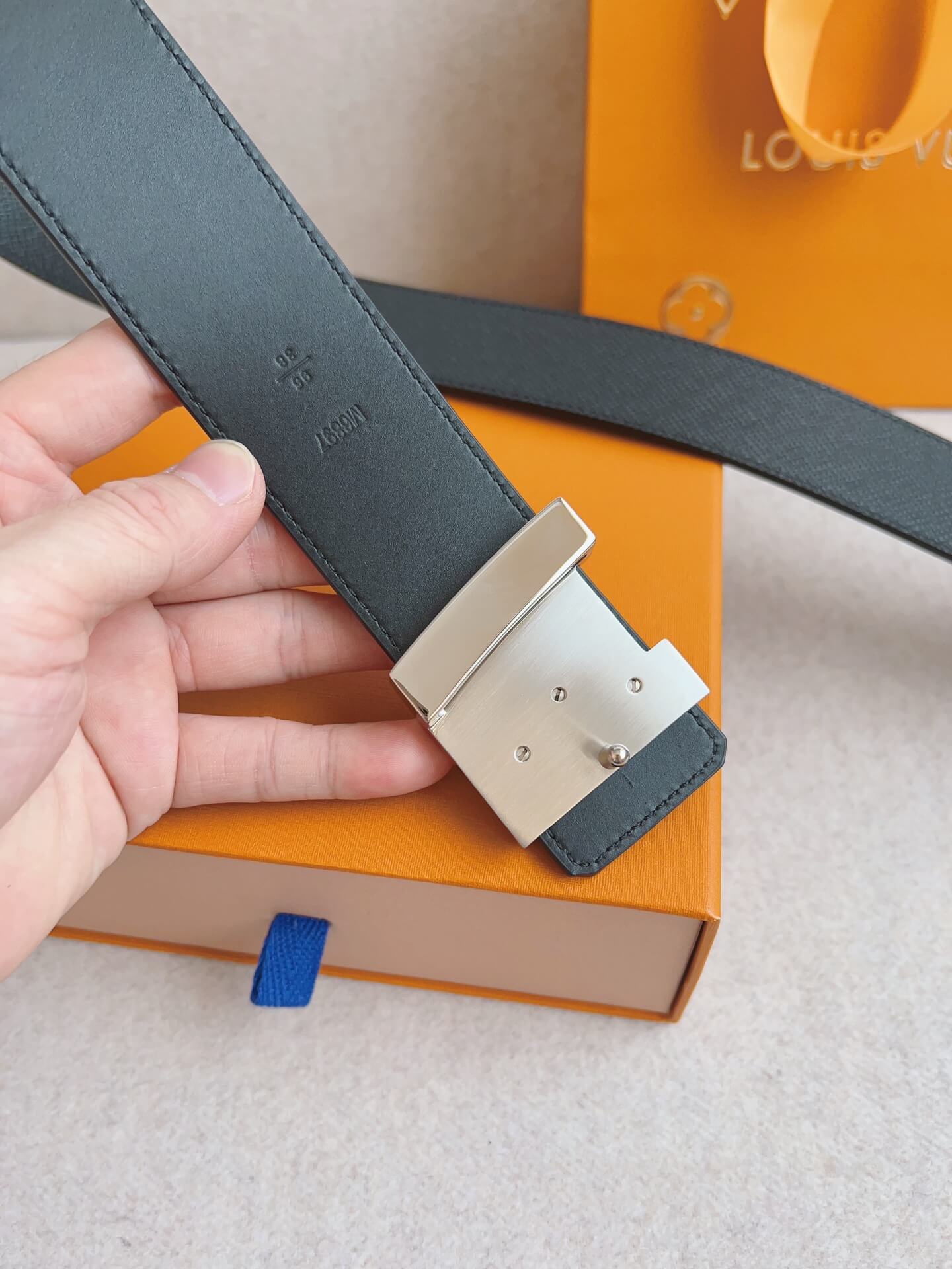 LOUIV Men Belt