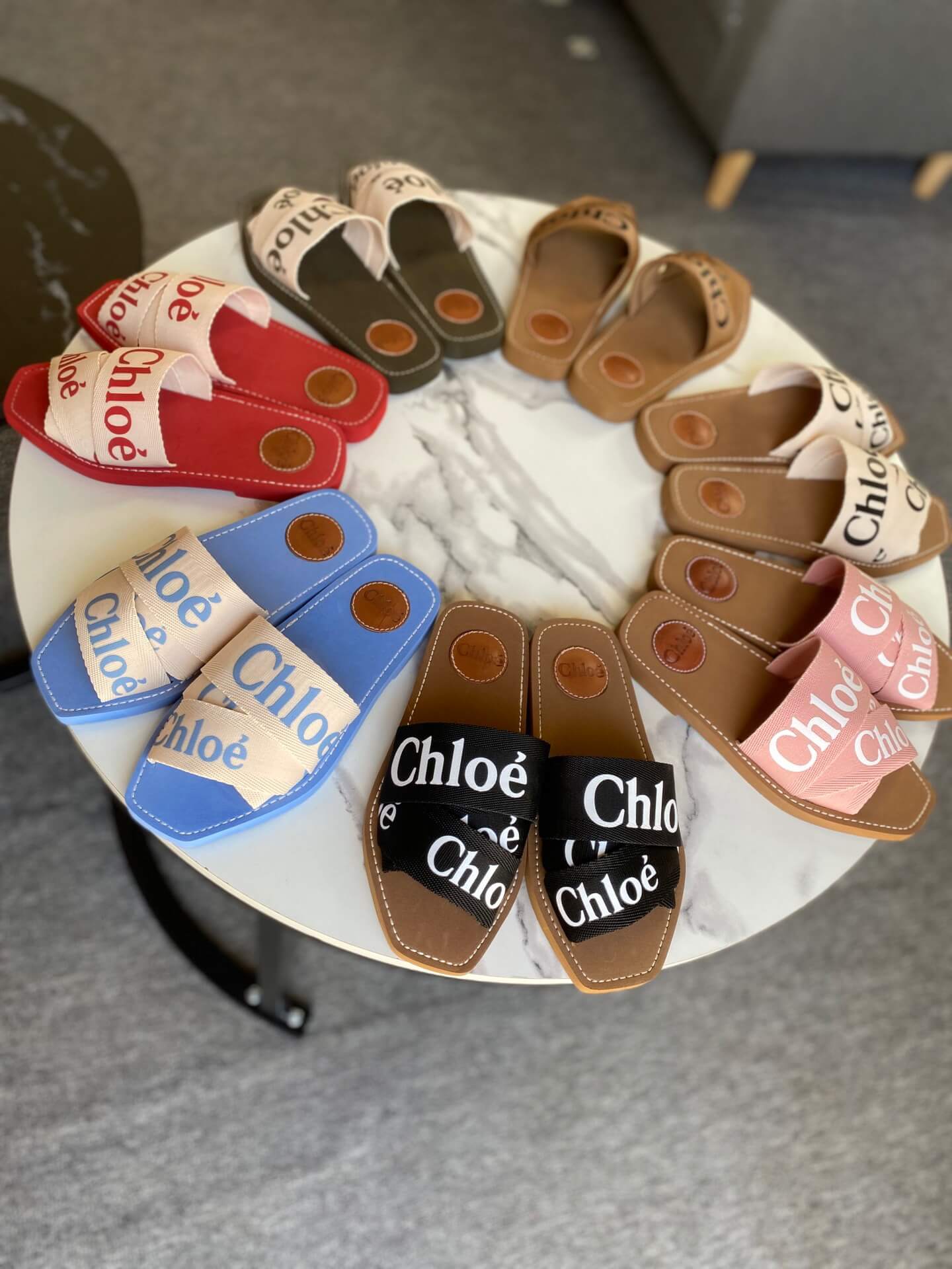 Chloe Slides