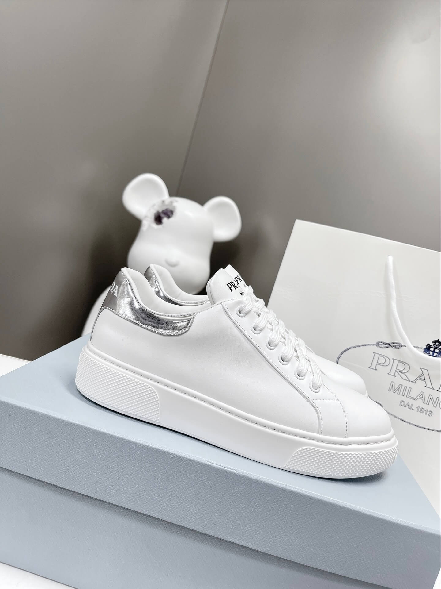 PR Sneakers