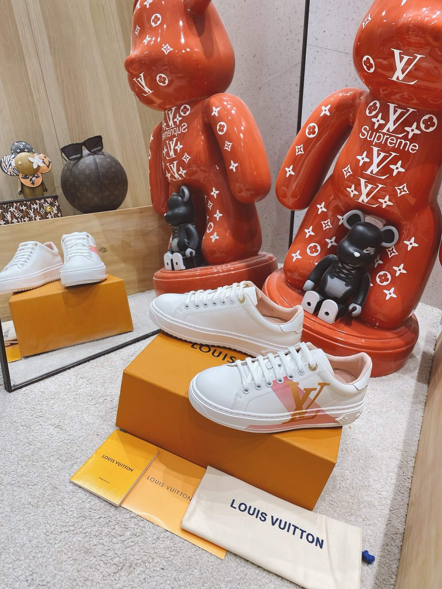 LOUIV Sneakers
