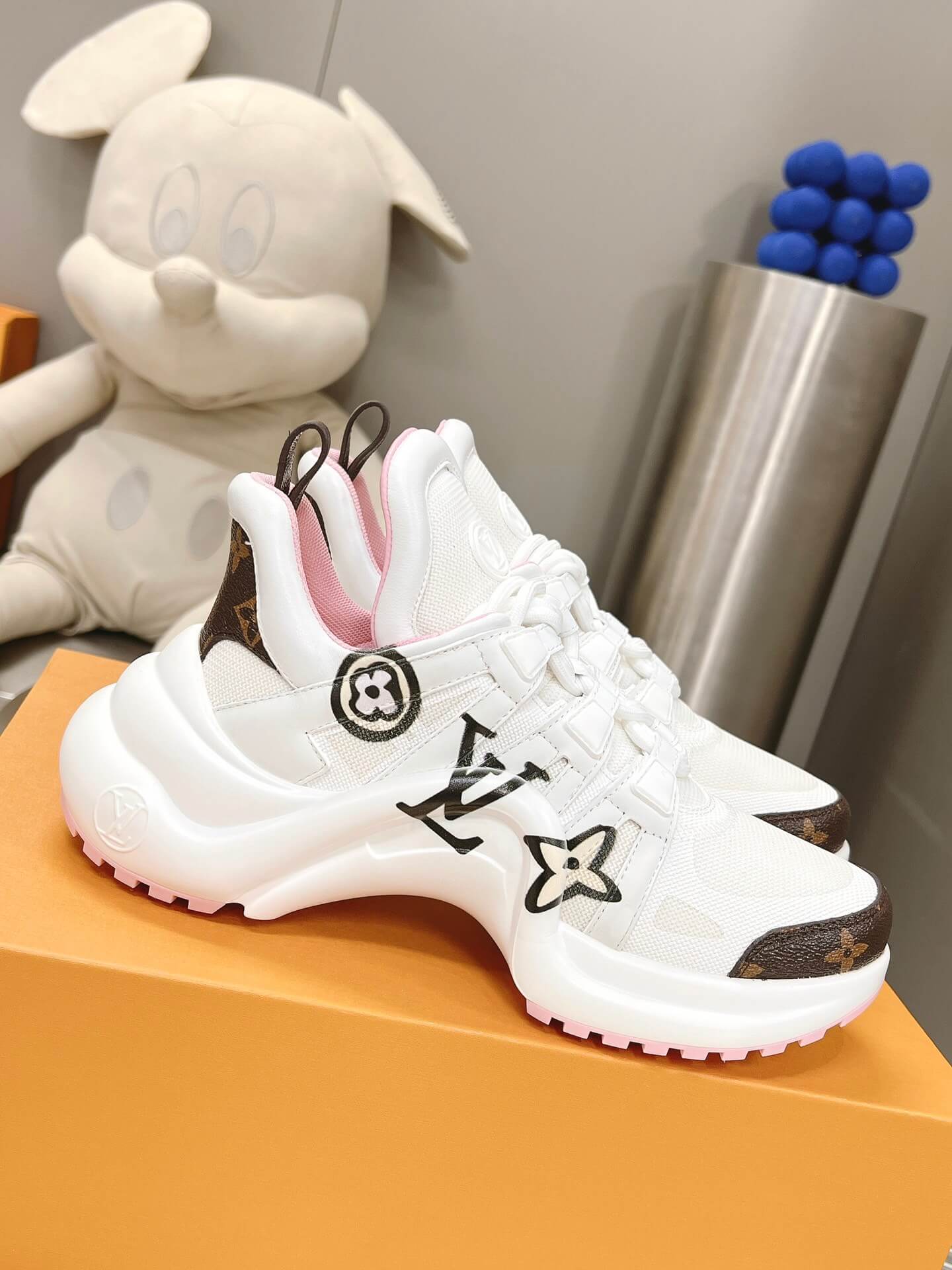 LOUIV Archlight Sneakers