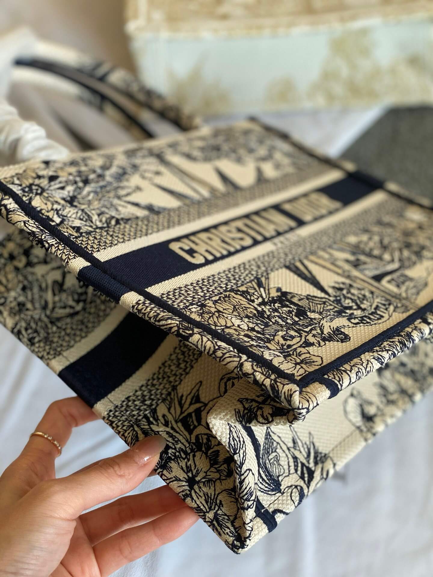 CD Booktote 25