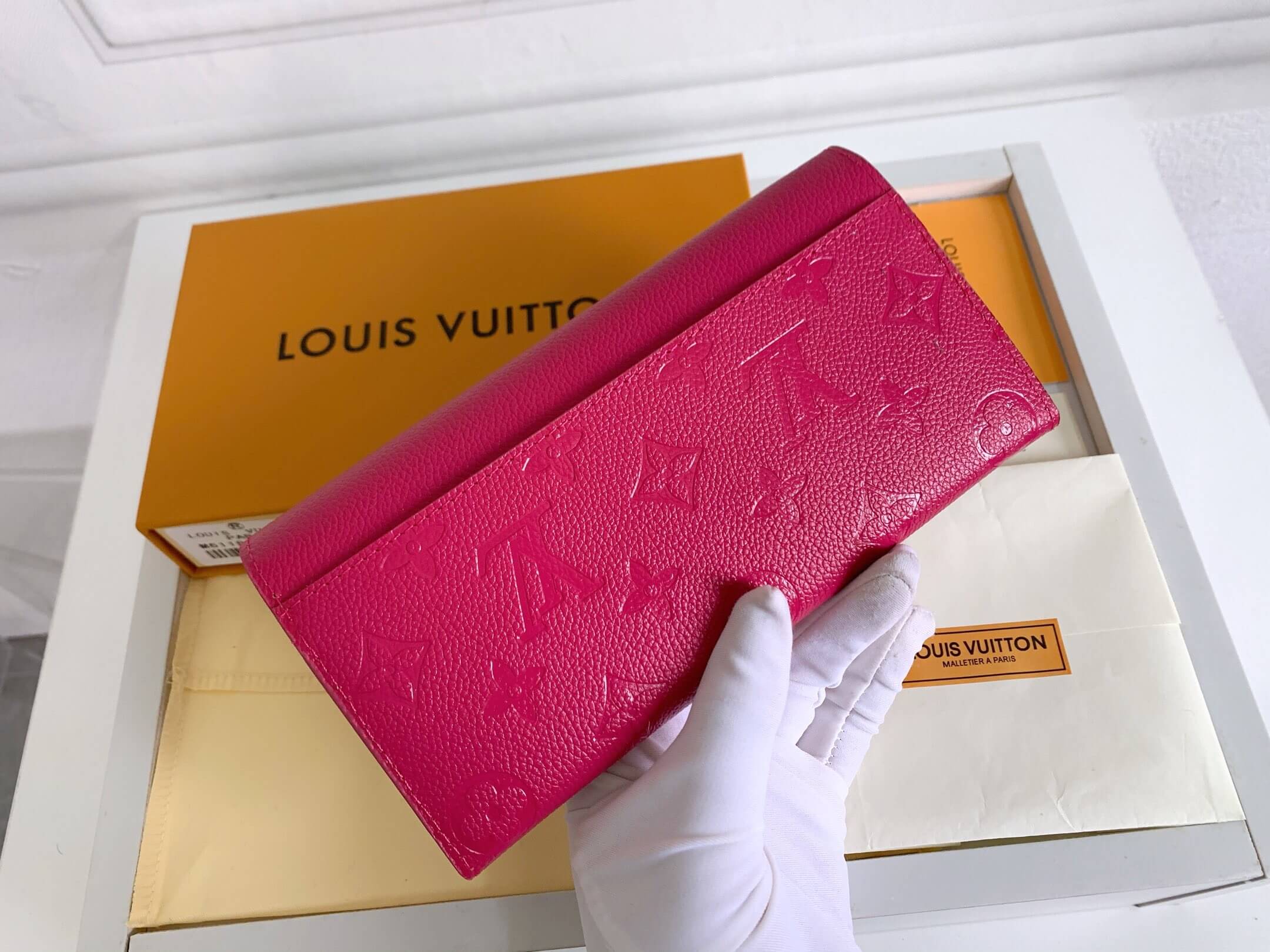 LOUIV Sarah Wallet