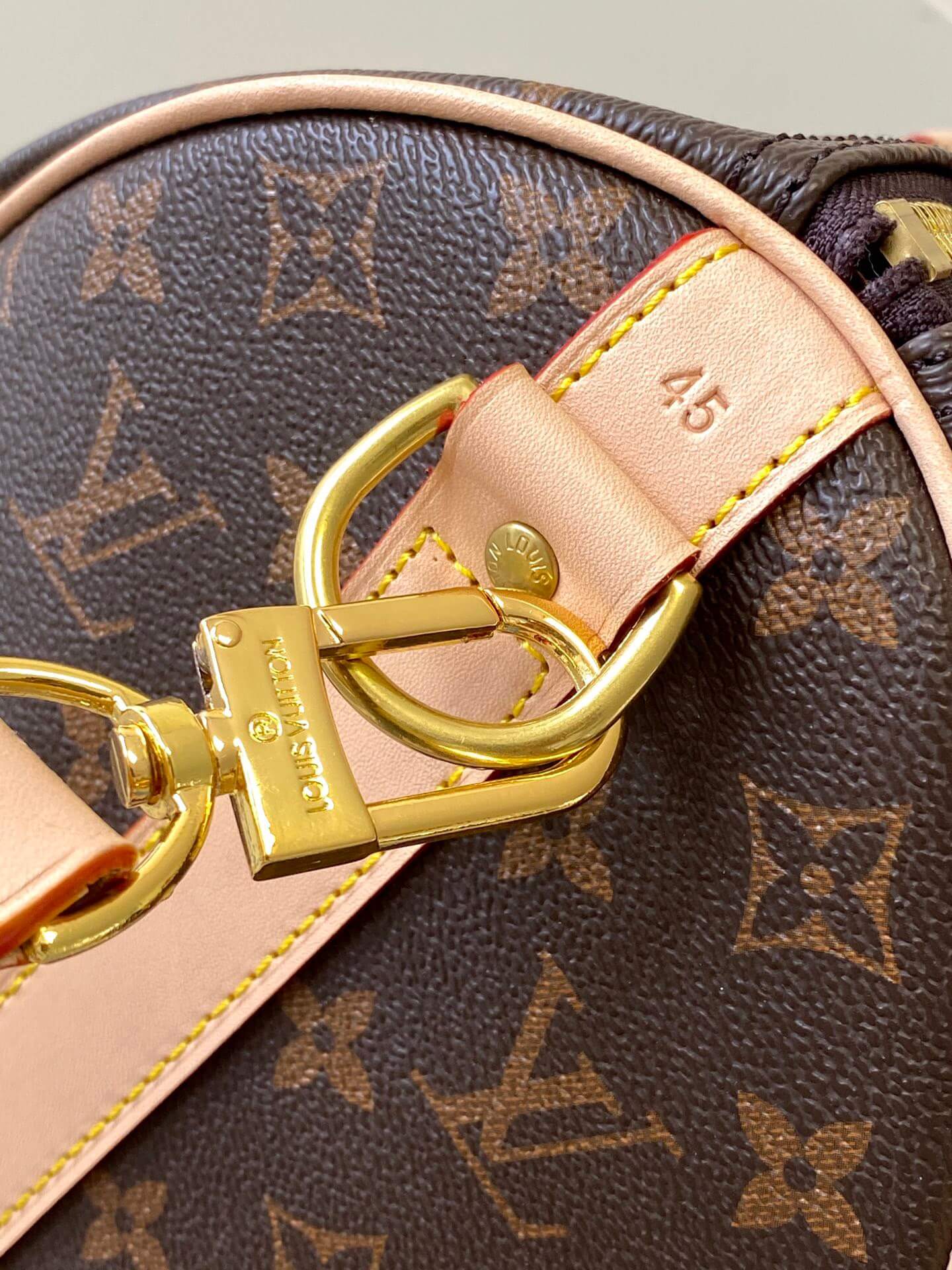 LOUIV Keepall 45