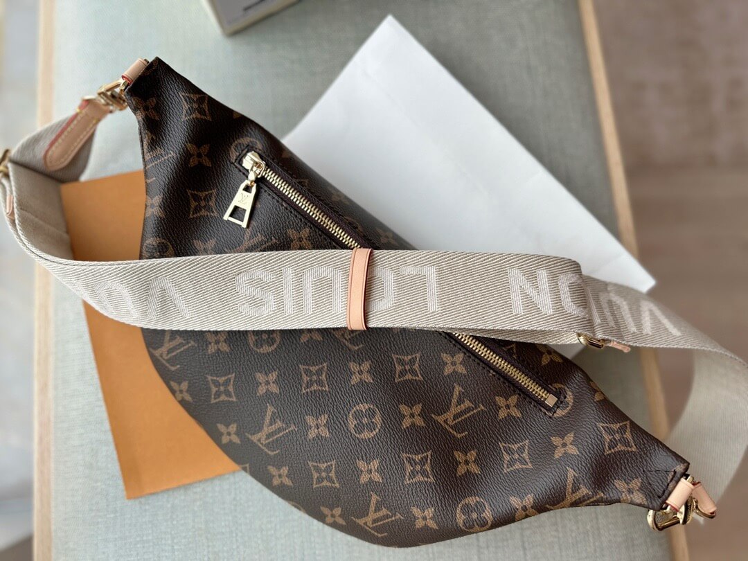 LOUIV Belt Bag
