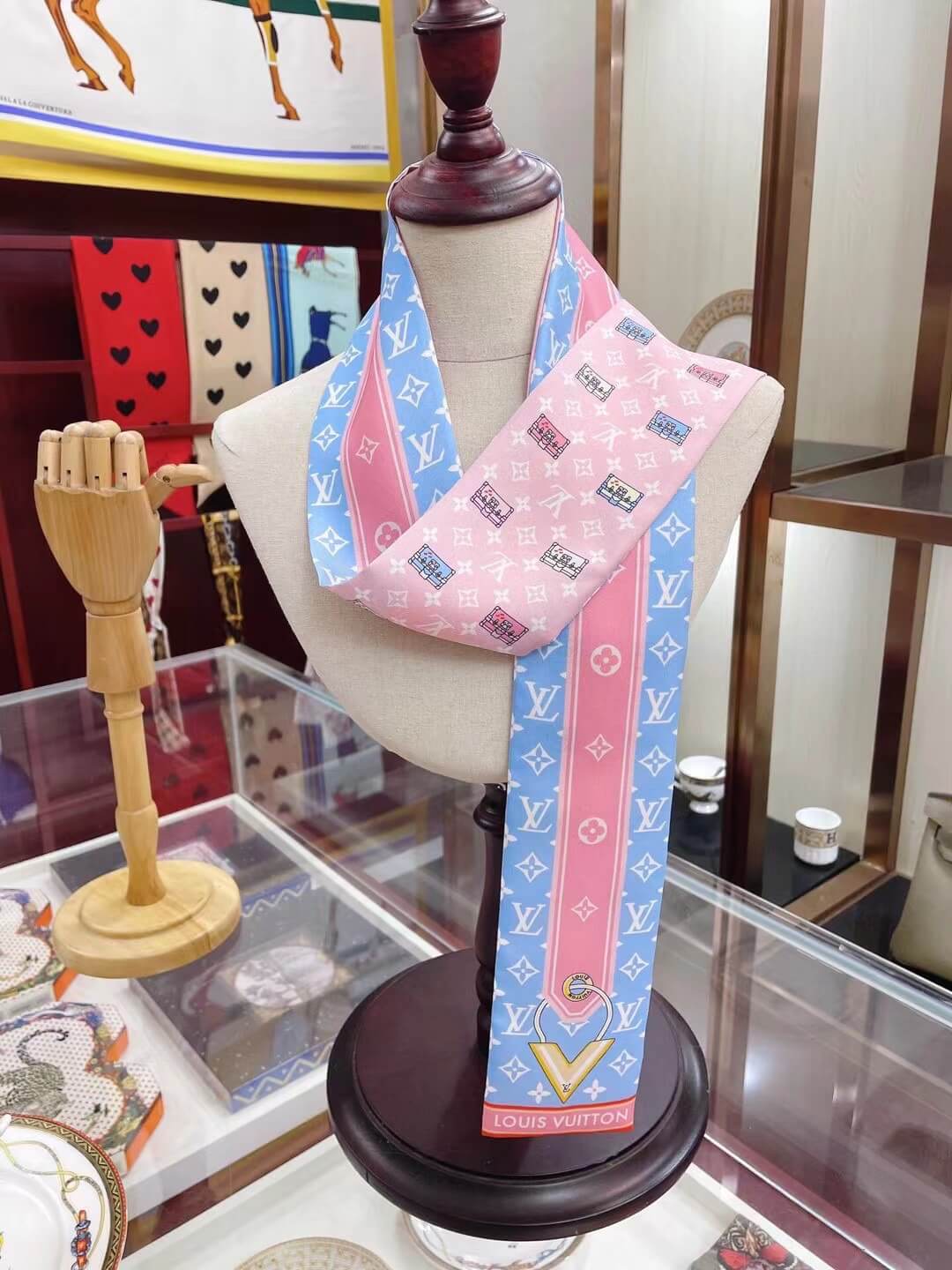 LOUIV Bandeau