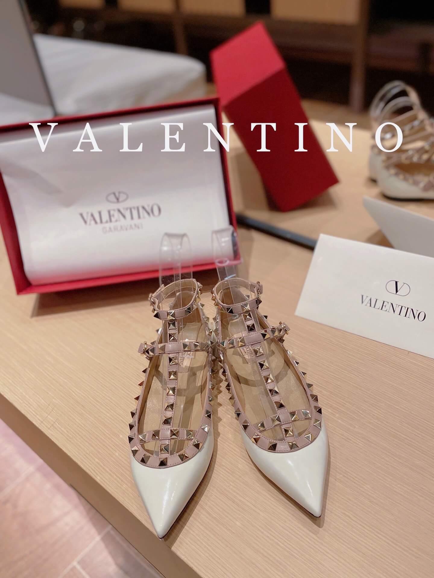 VALEN Rockstuds Sandals