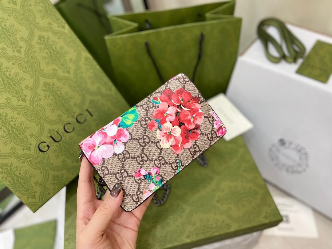 GG Dionysus Super Mini Blooms