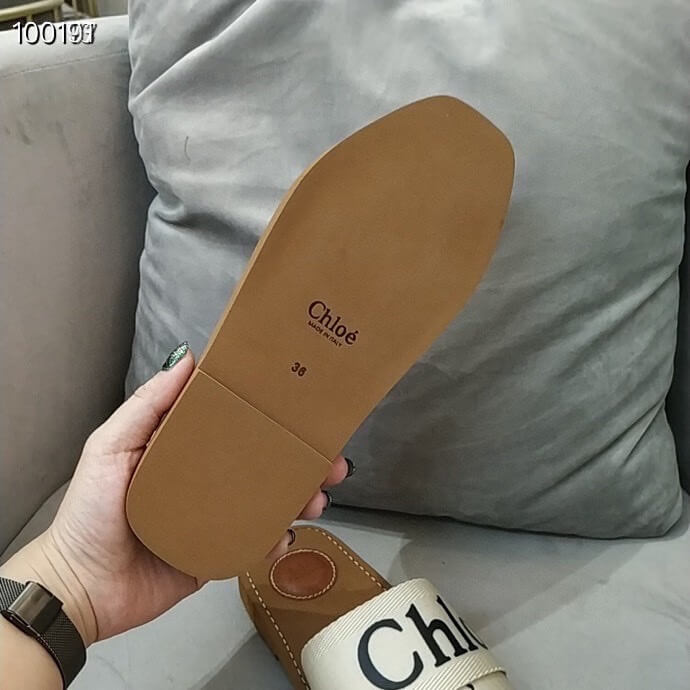 Chloe Slides
