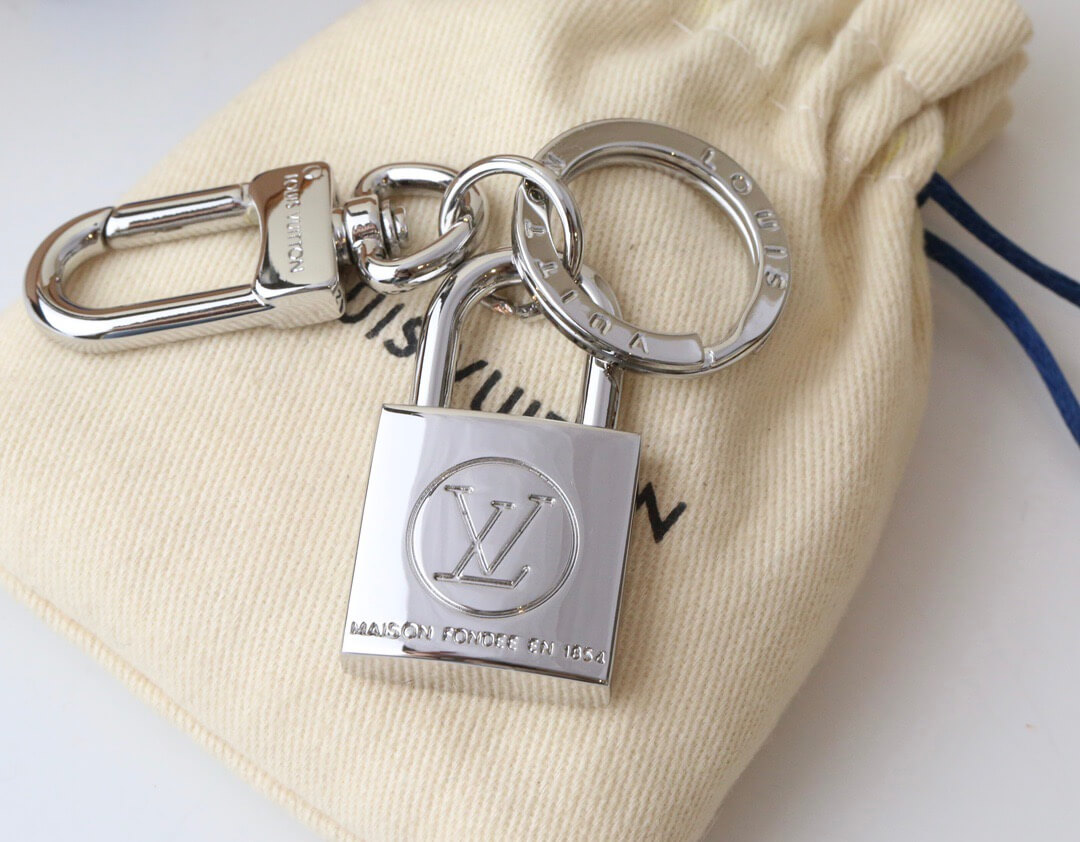 LOUIV Lock Key Chain