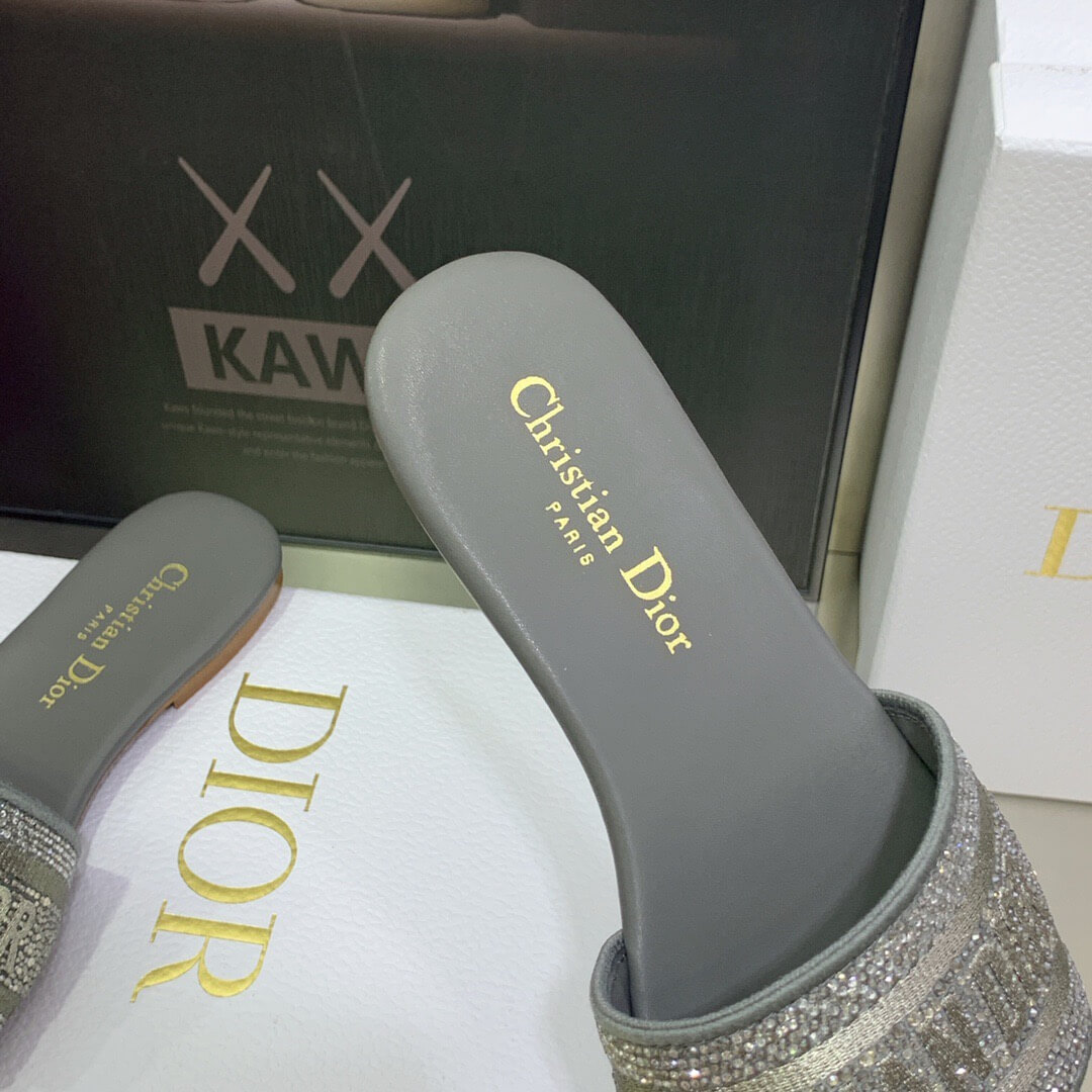 CD Dway Slides