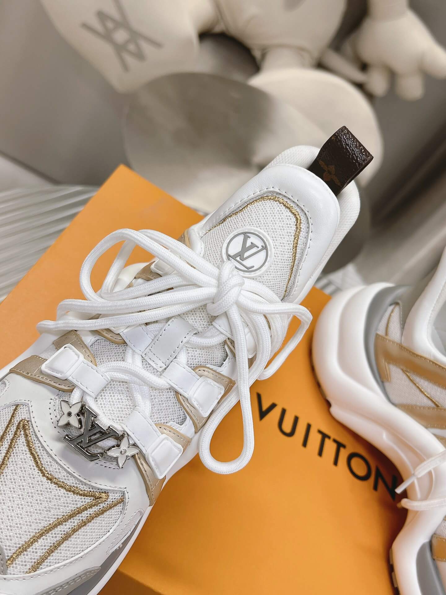 LOUIV Sneakers