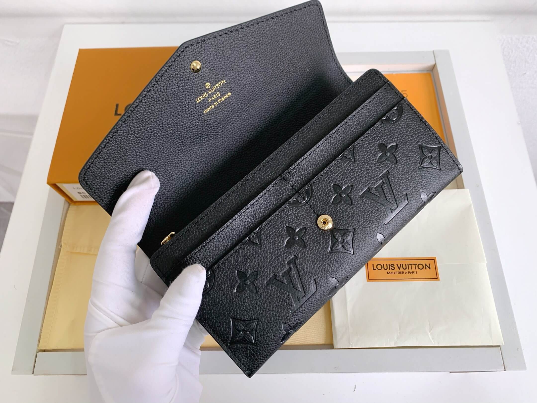LOUIV Sarah Wallet