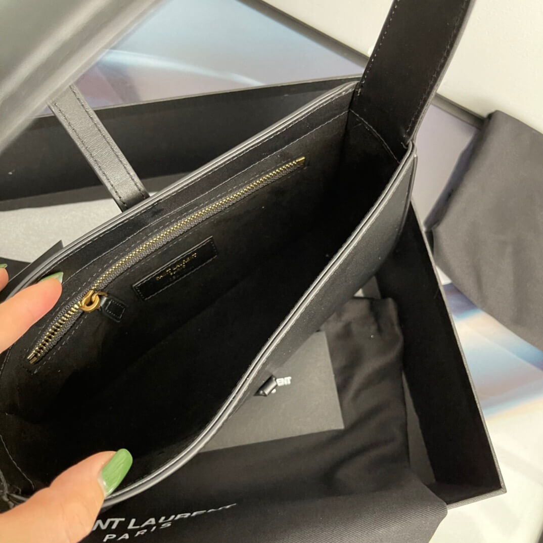 YSL Hobo Le 5a7