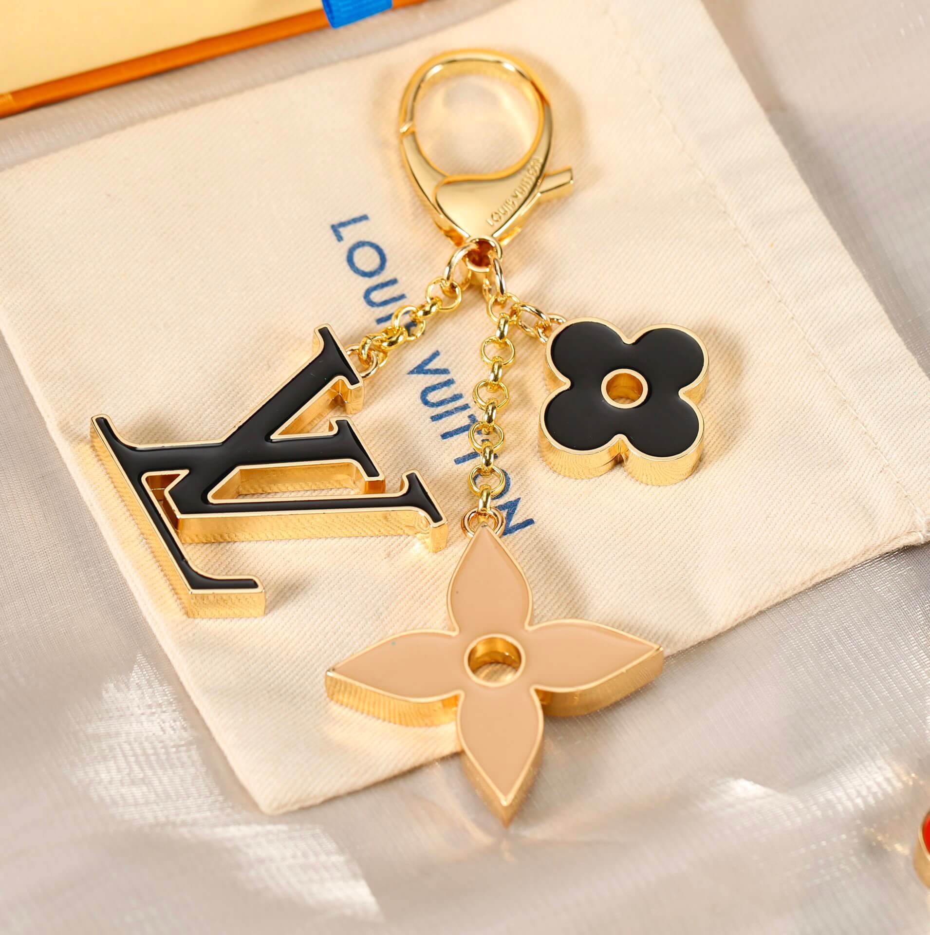 LOUIV Key Chain