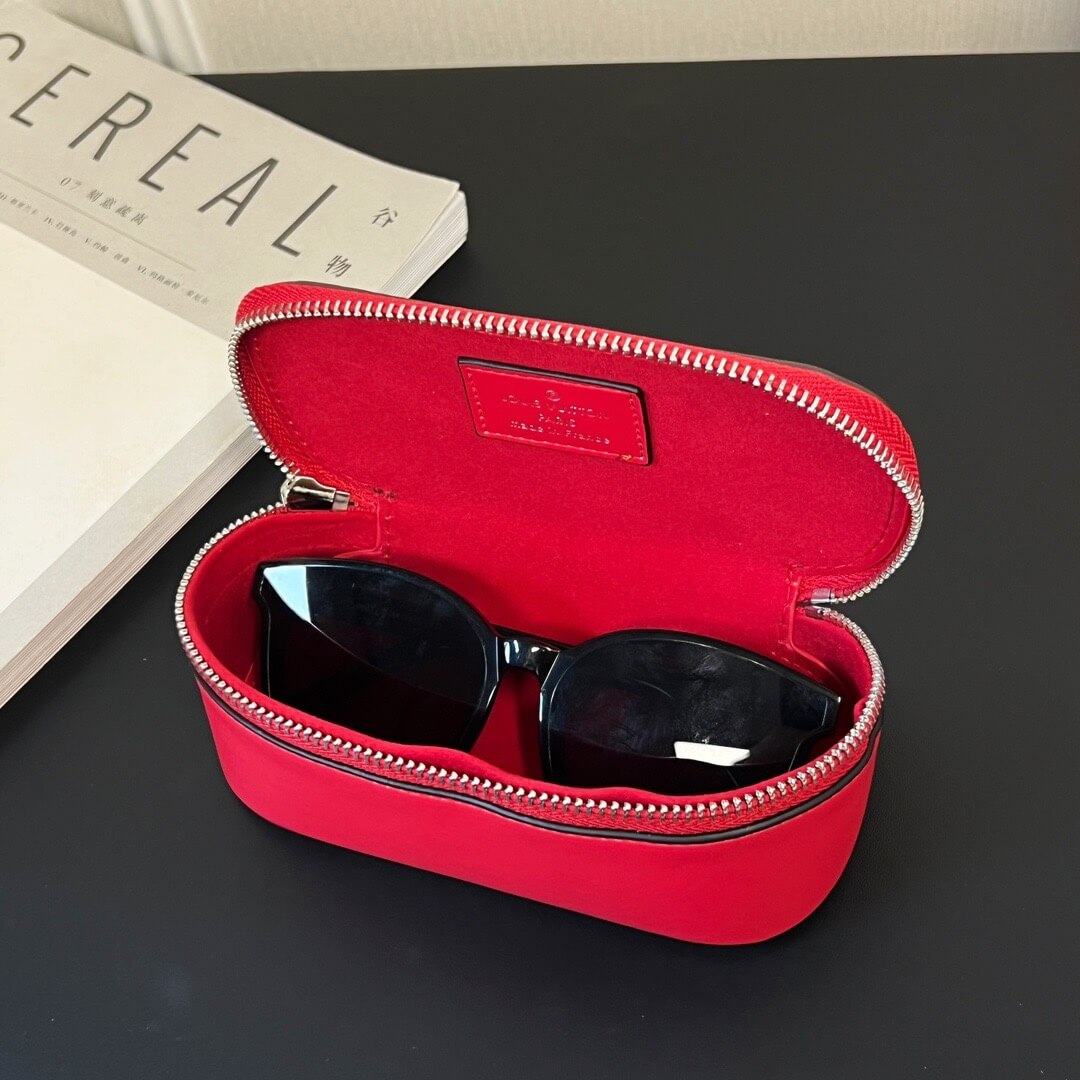 LOUIV Sunglasses Case