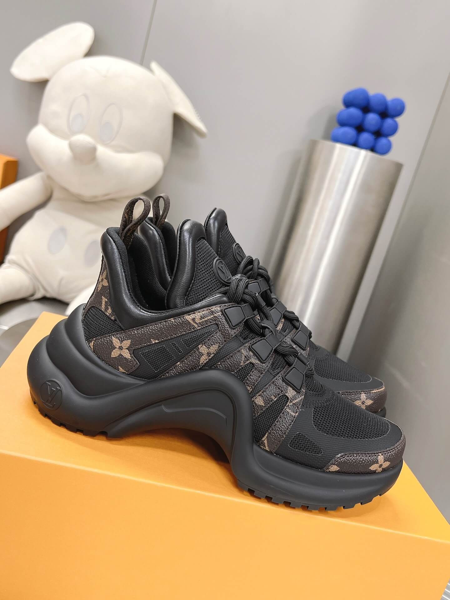 LOUIV Archlight Sneakers