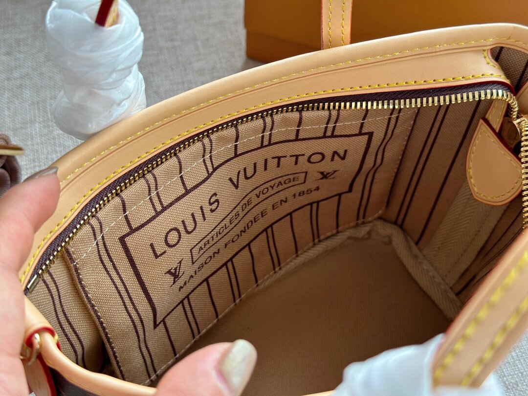 LOUIV Neverfull BB
