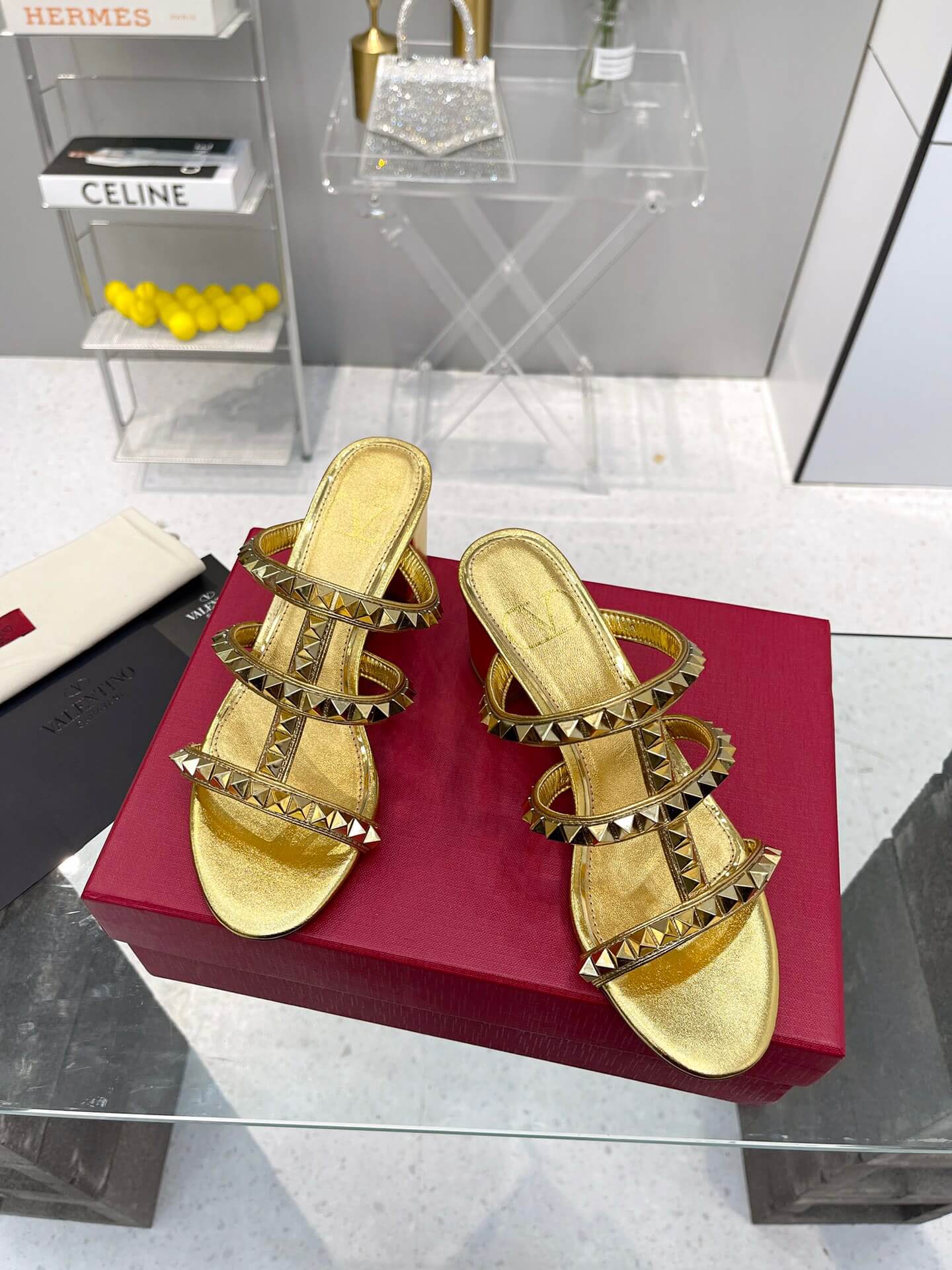 VALEN Mules