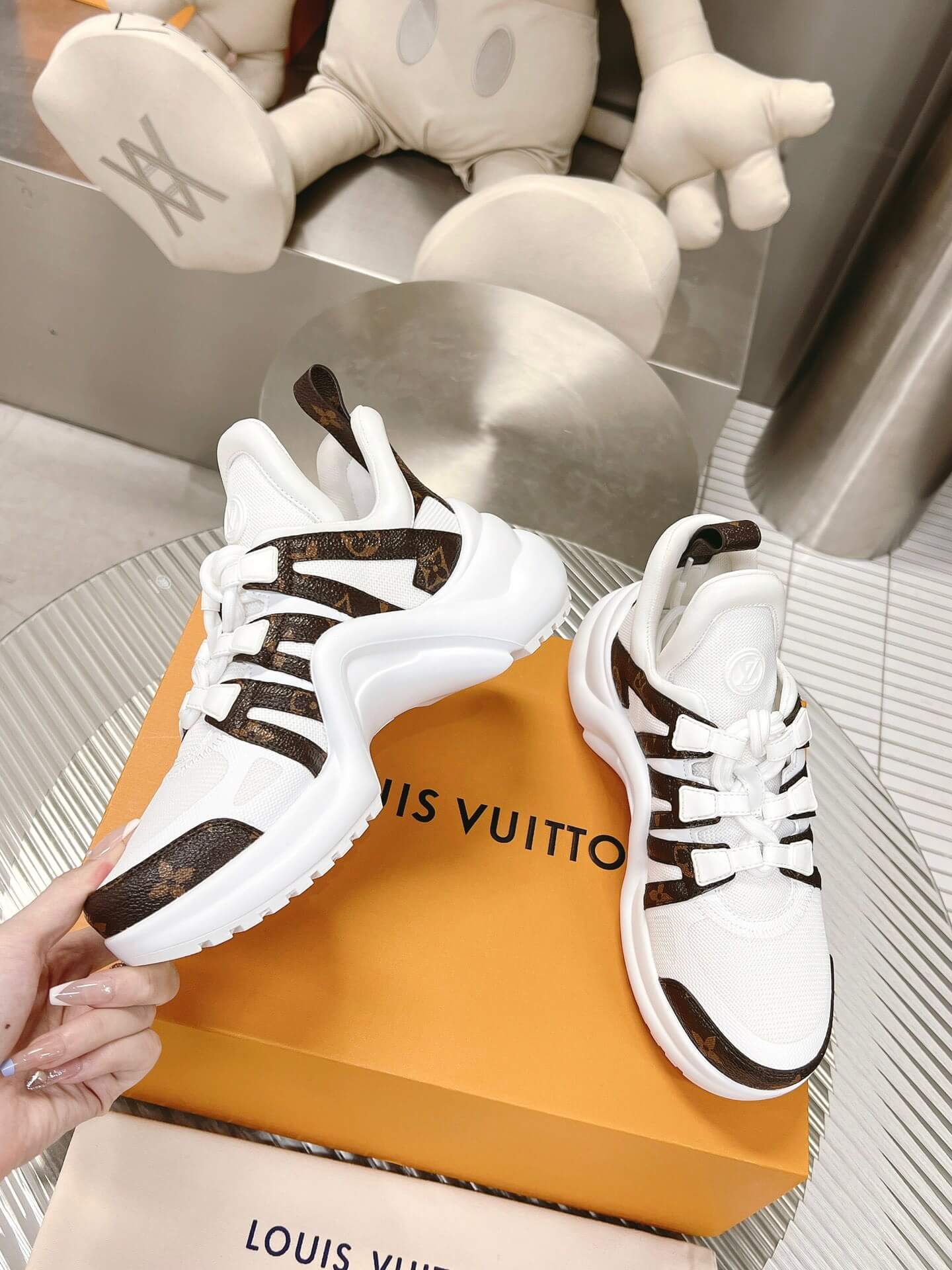 LOUIV Archlight Sneakers