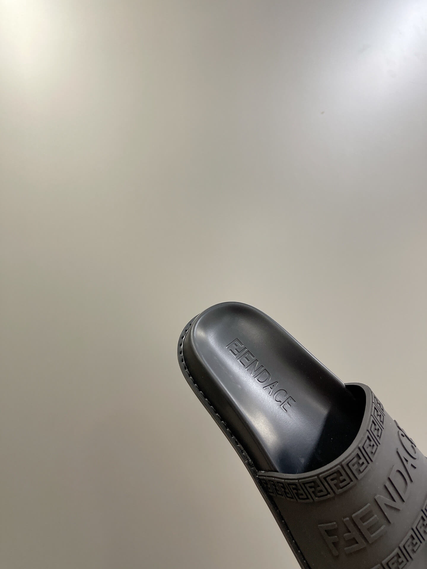 Fendace Slides