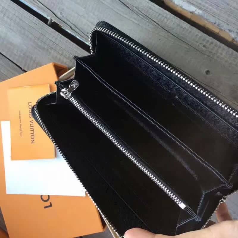 LOUIV Zippy Wallet