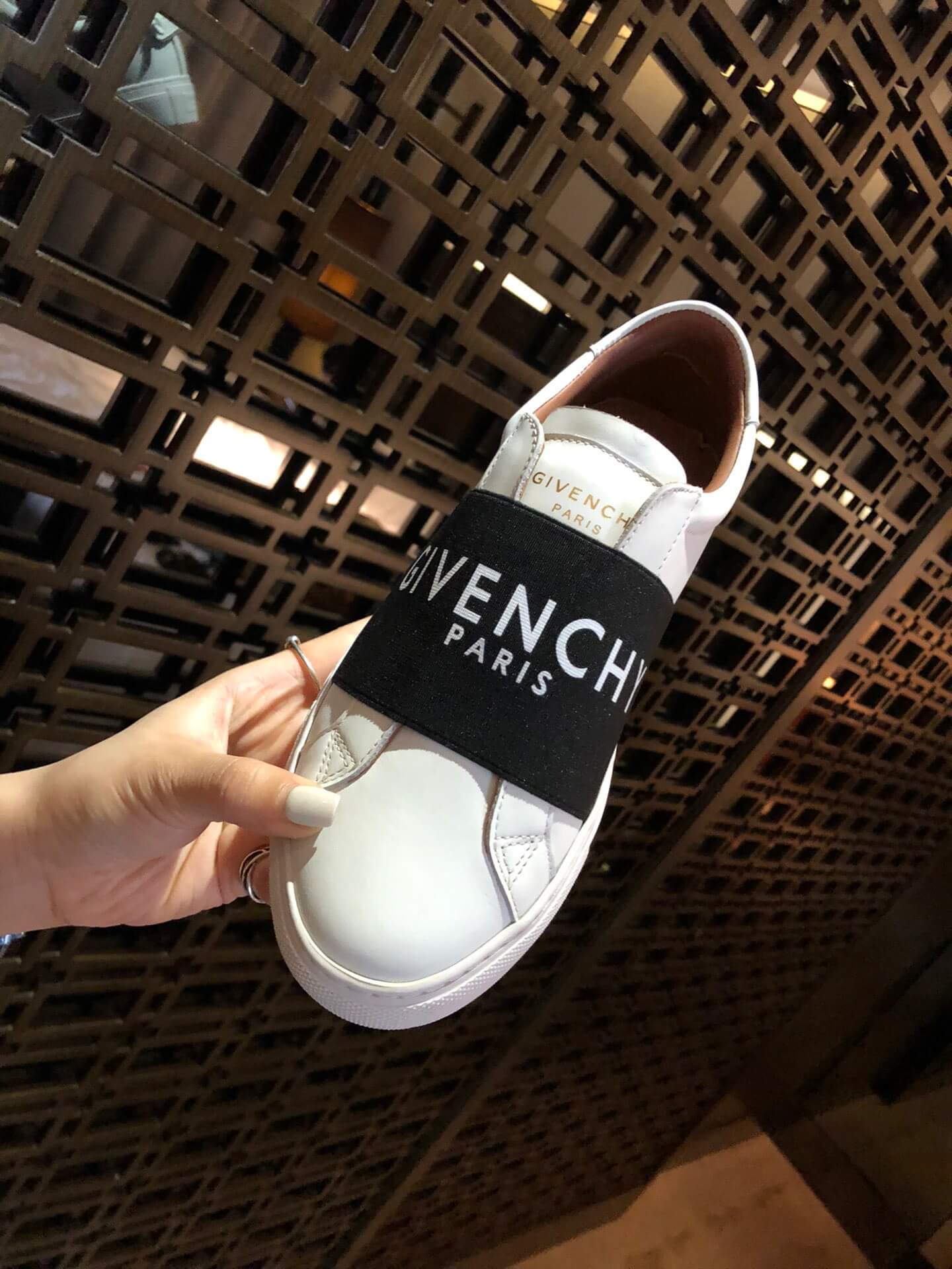 GVC Sneakers