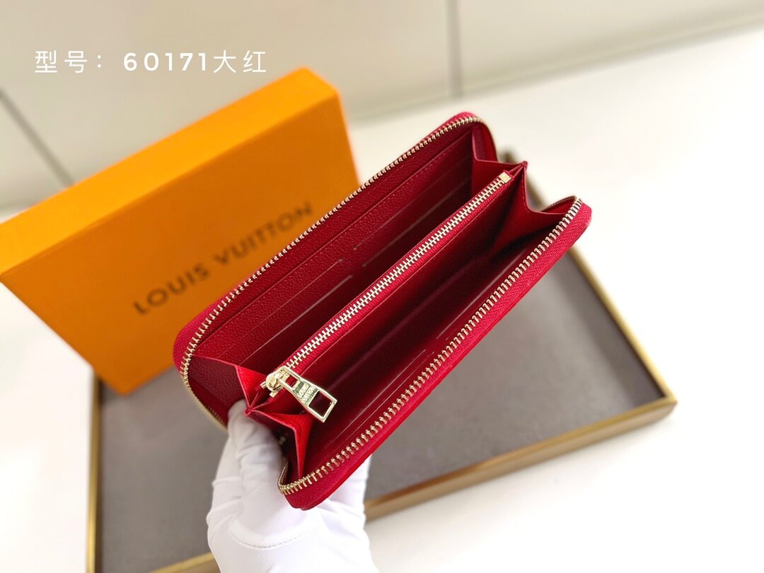 LOUIV Zippy Clemence Wallet