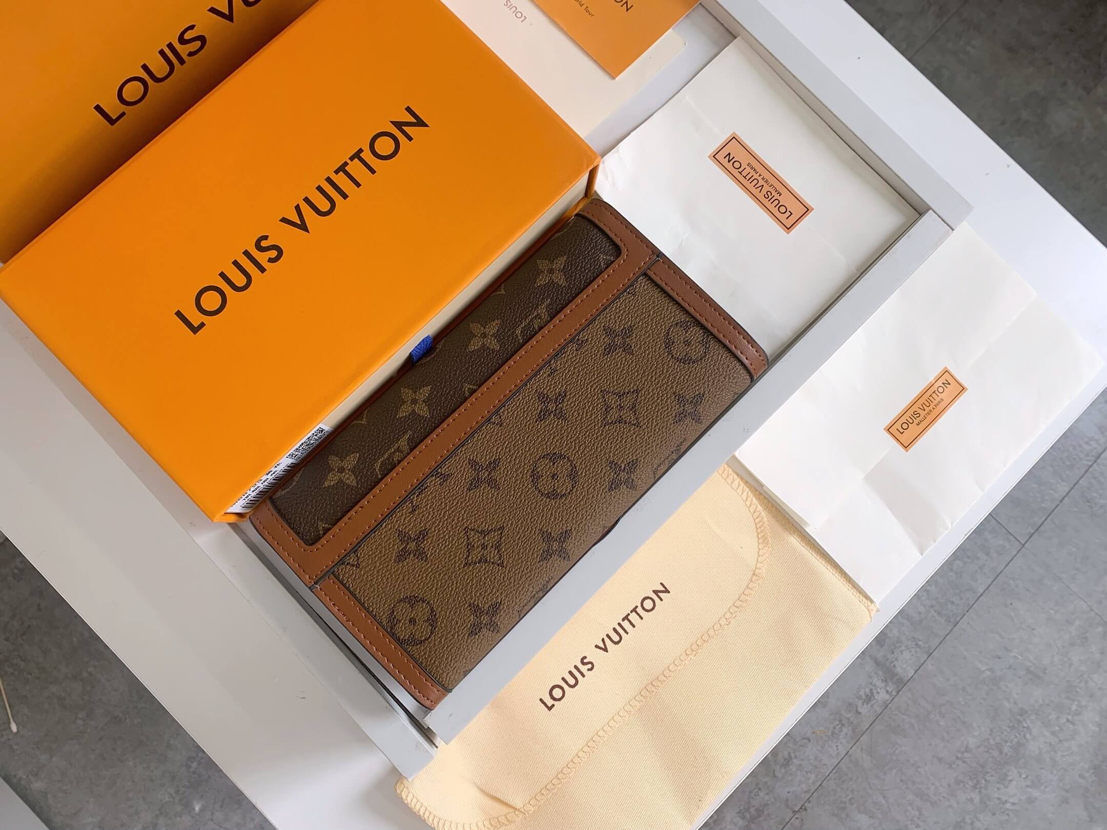 LOUIV Dauphine Wallet