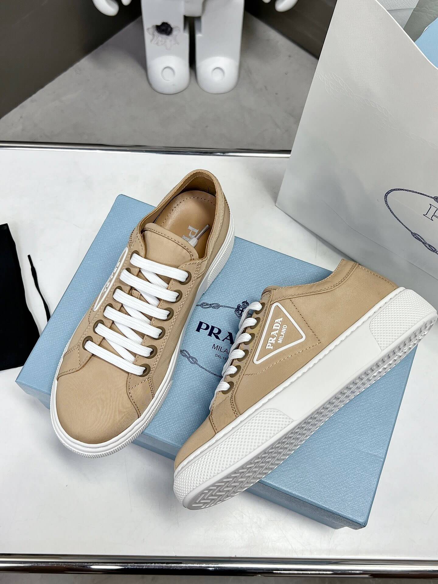 PR Sneakers