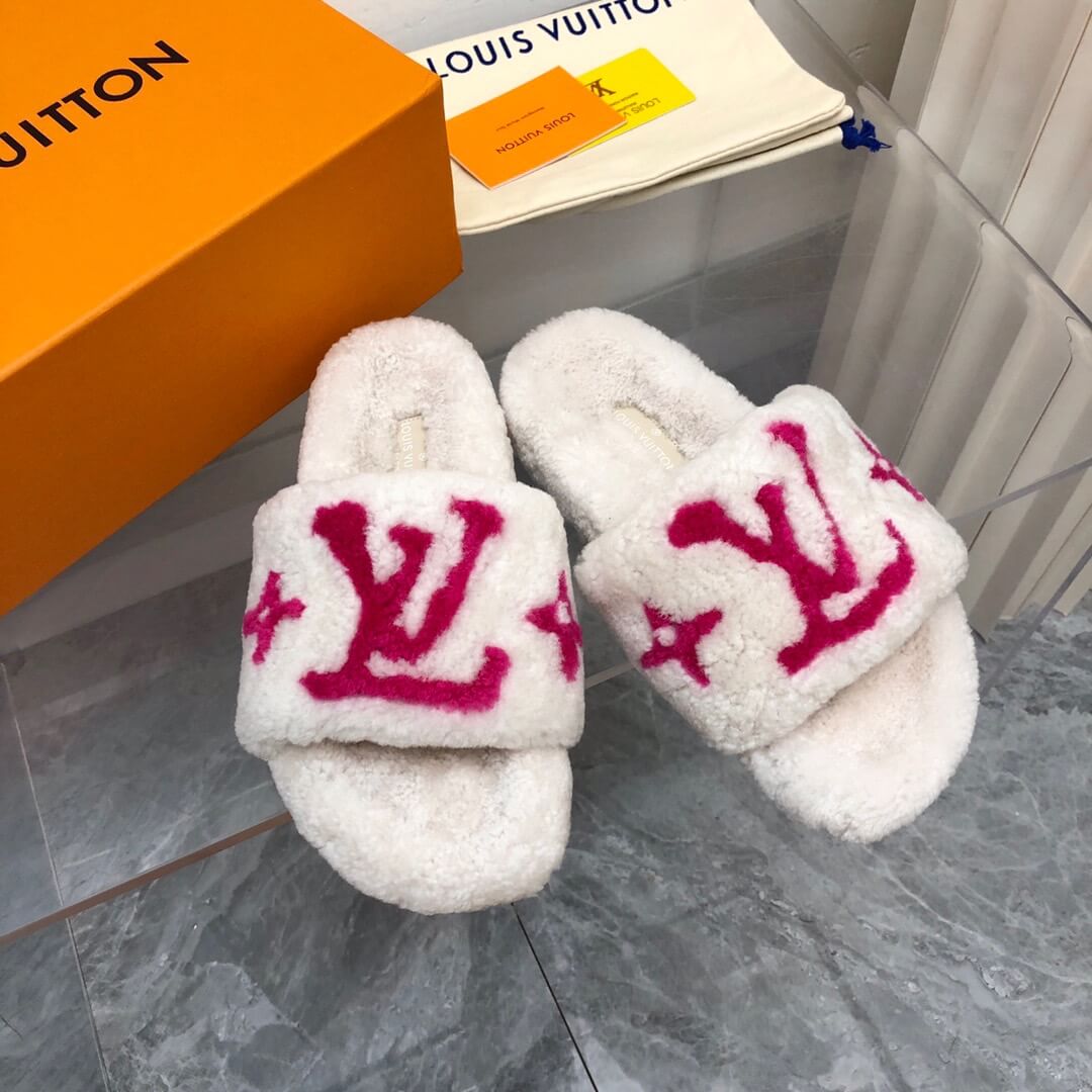 LOUIV Fur Slides