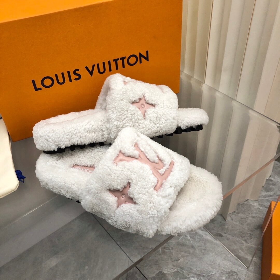 LOUIV Fur Slides