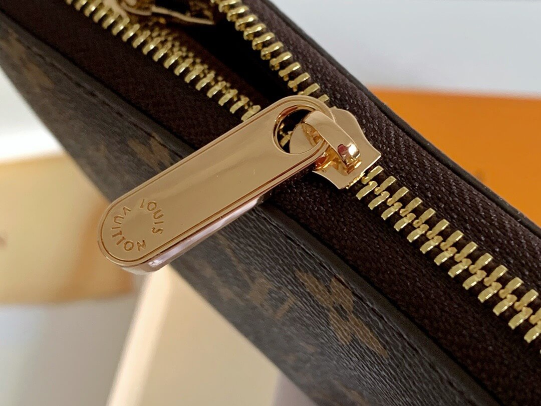 LOUIV Zippy Wallet