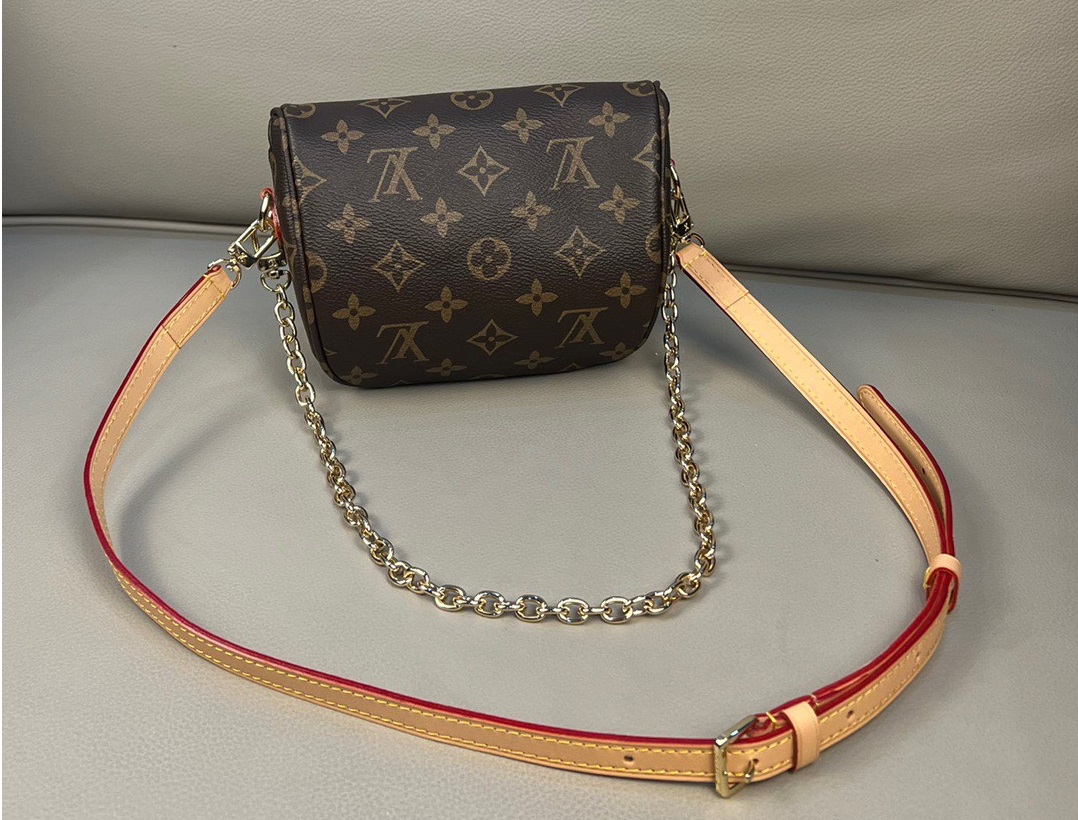 LOUIV Mini Belt Bag