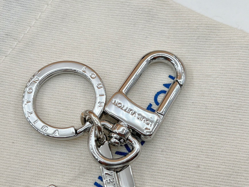 LOUIV Key Charm