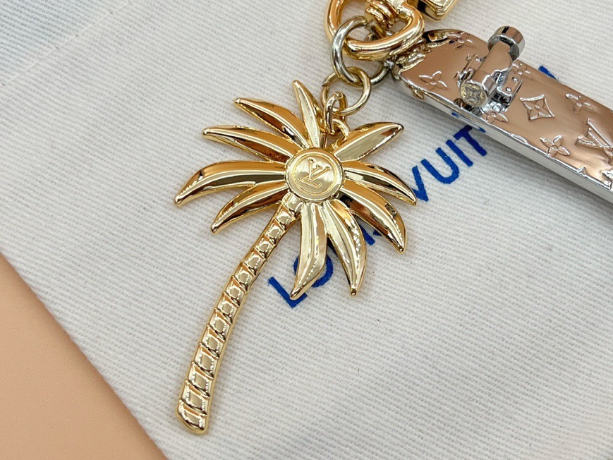 LOUIV Cali Skating Key Charm