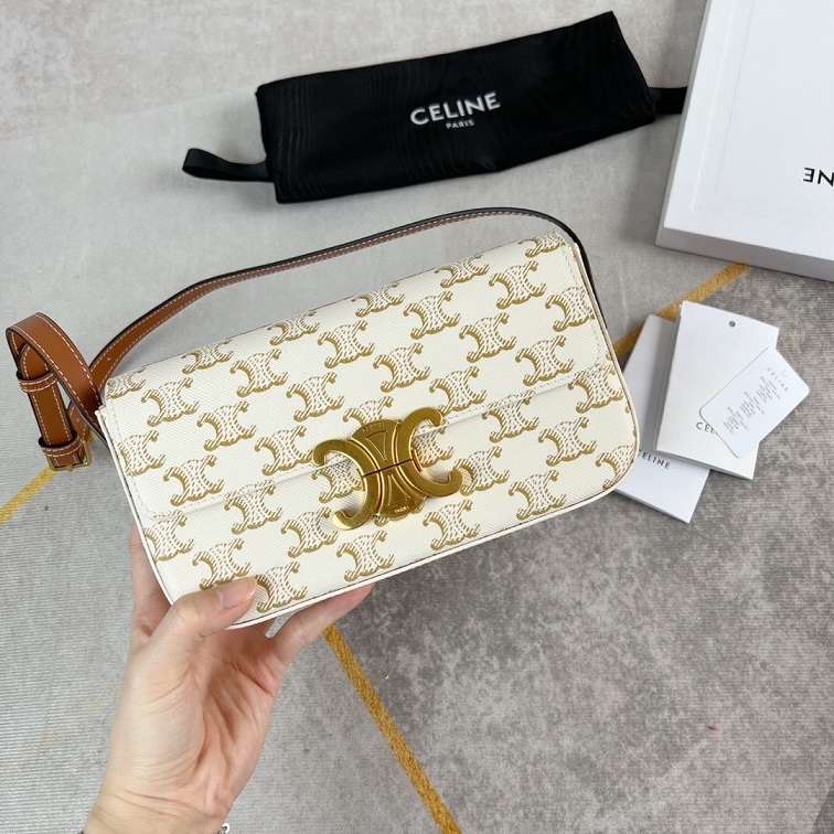 CEL Triomphe Hobo
