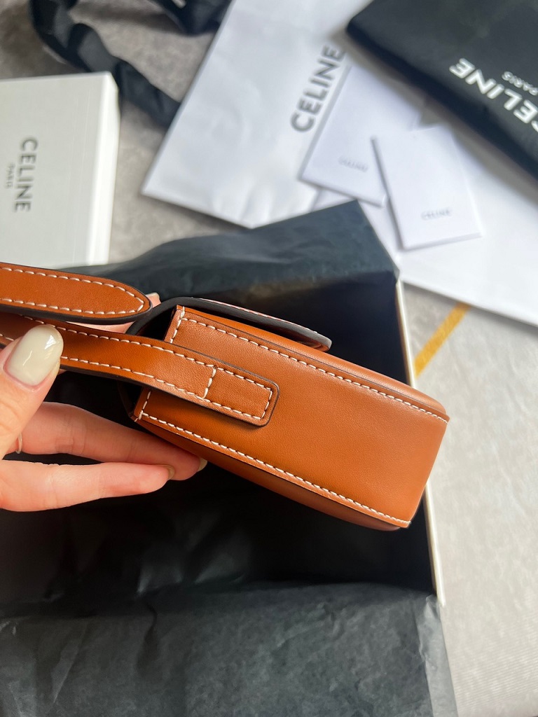 CEL Triomphe Hobo