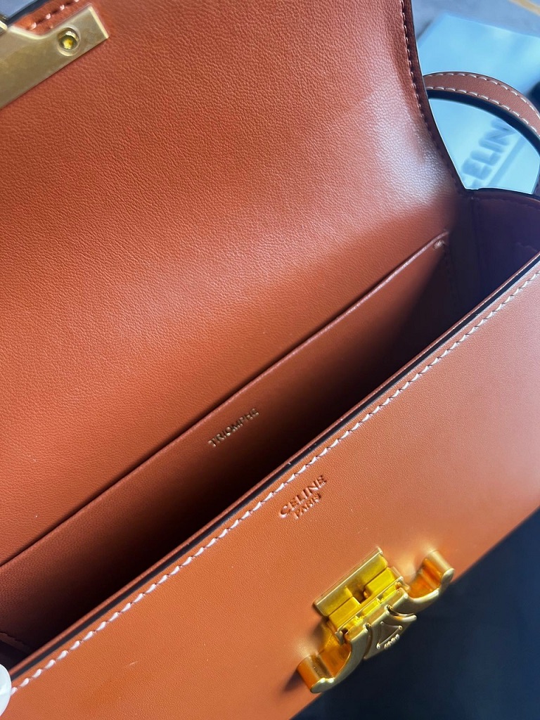 CEL Triomphe Hobo