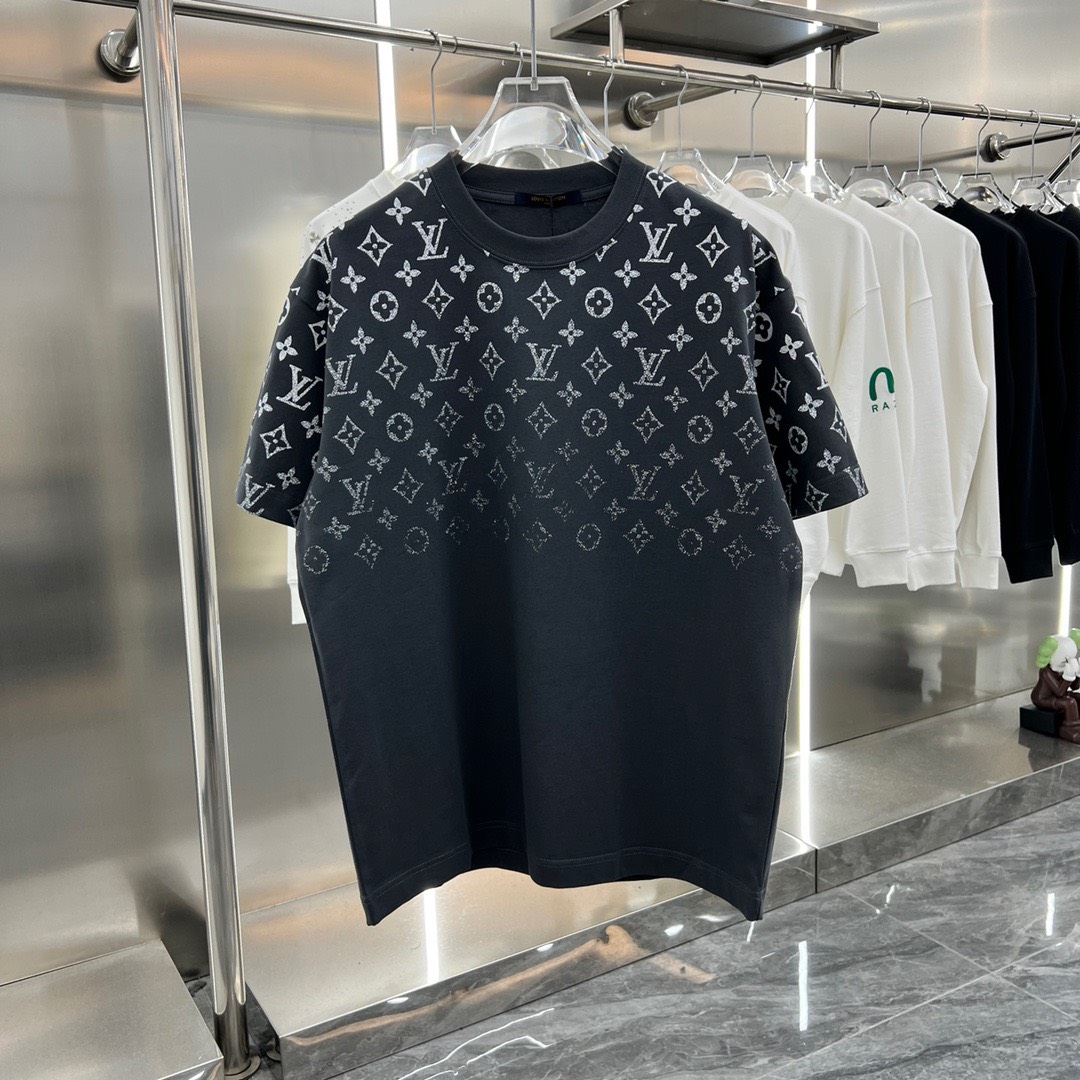 LOUIV Tee