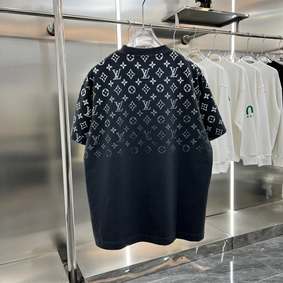 LOUIV Tee