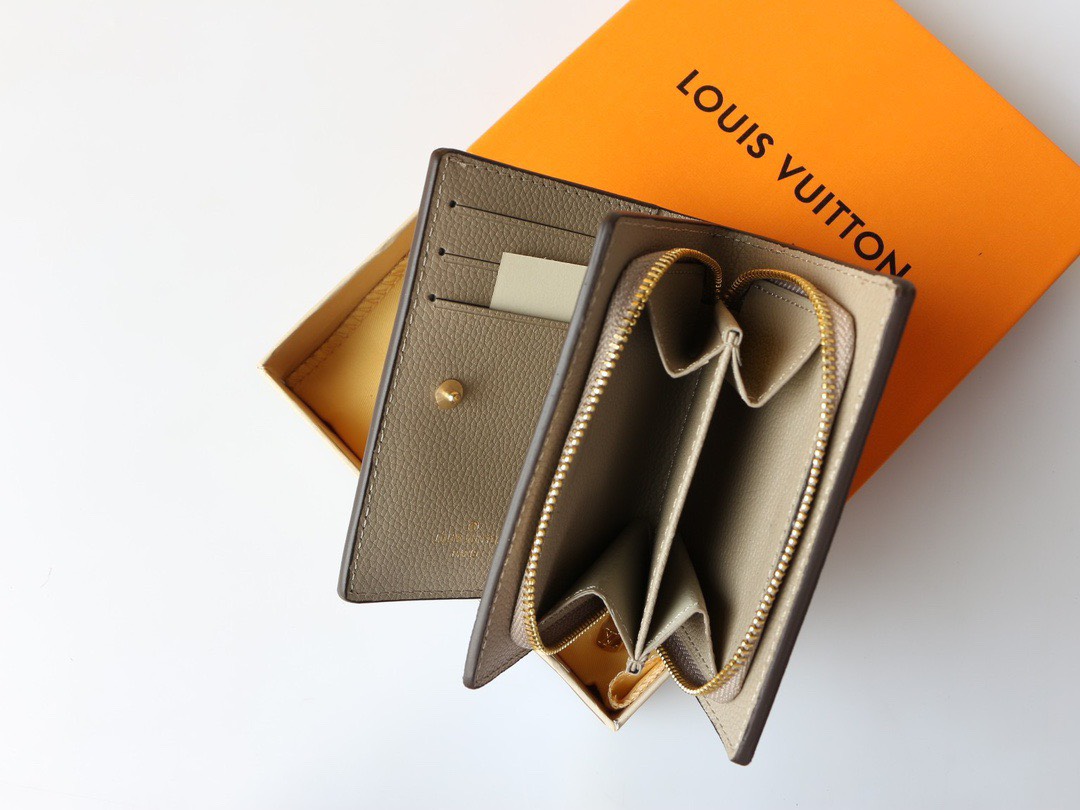 LOUIV Small Wallet