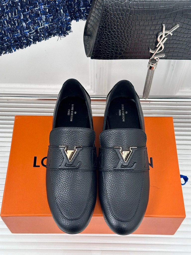 LOUIV Loafers