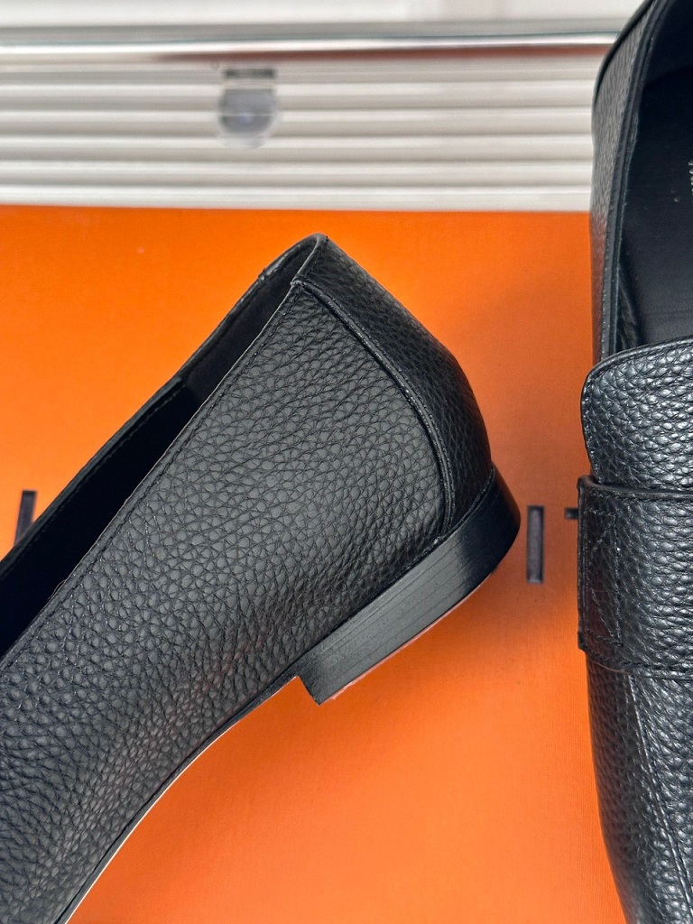 LOUIV Loafers