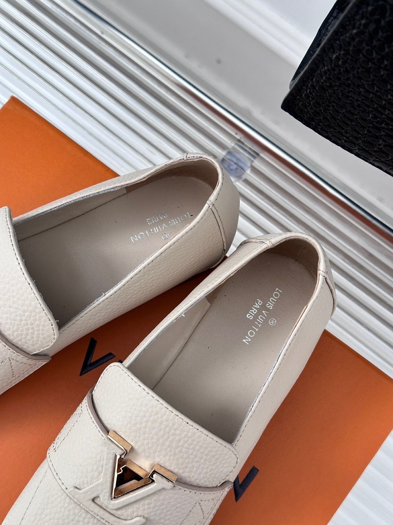 LOUIV Loafers